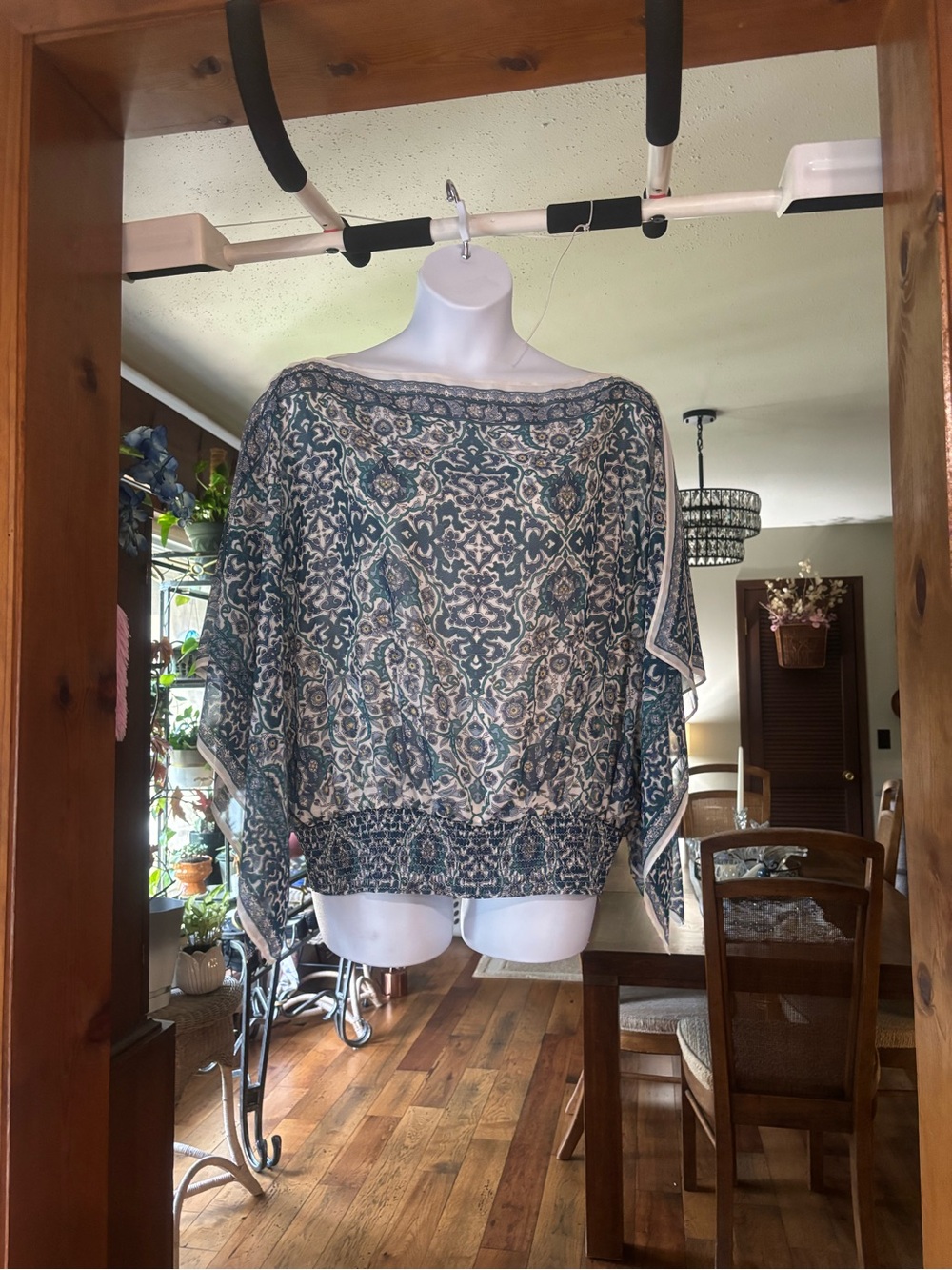 NWT Max Studio Women’s Boho Print Batwing Top in Teal and Cream MSRP $88